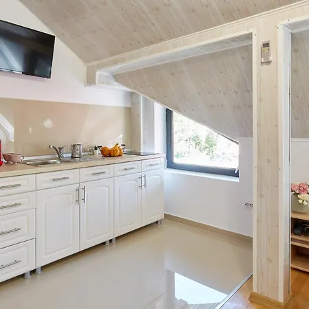 One Bedroom By Squashtech - 3 *