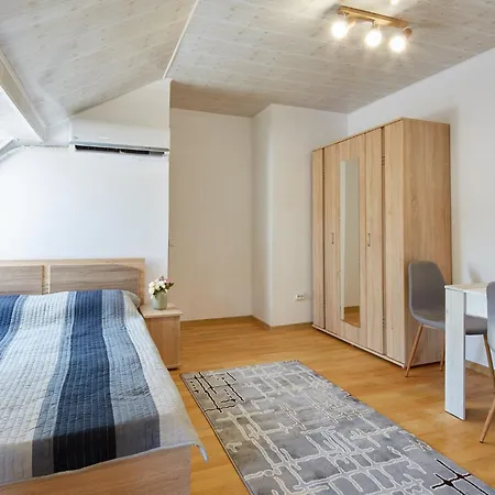 Apartment One Bedroom By Squashtech - 3