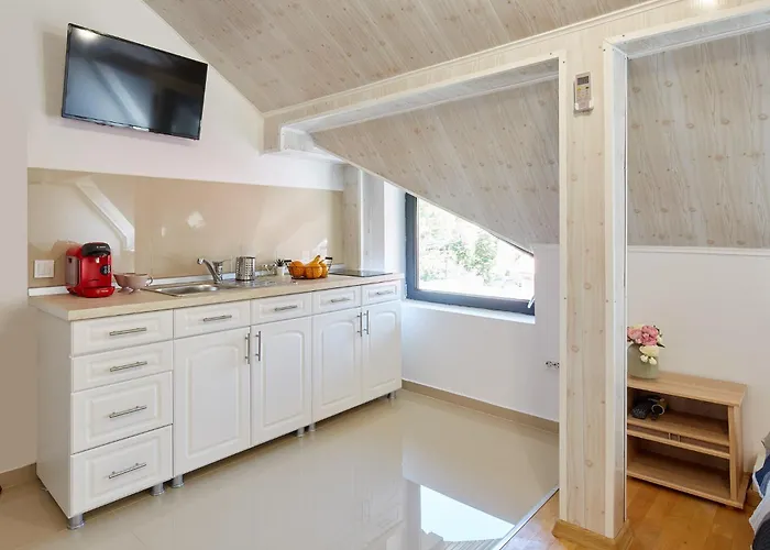 One Bedroom By Squashtech - 3 *